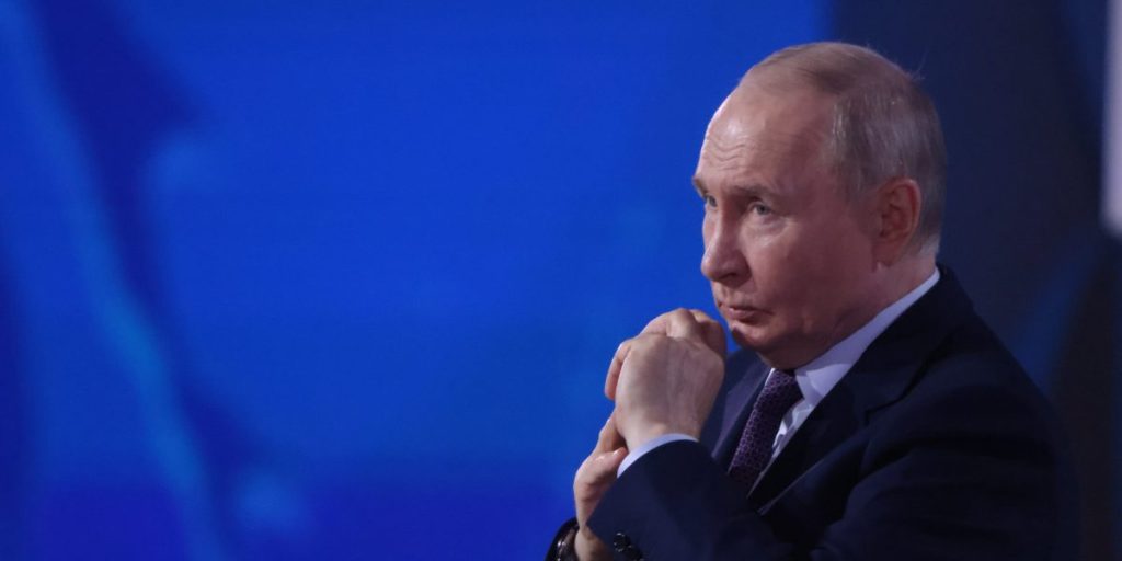russia economic crisis - Russia Faces Economic Crisis Amid Sanctions and War