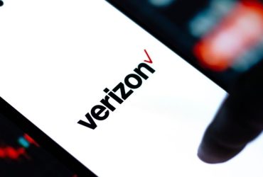 ai job cuts - Verizon CEO Urges Honesty on AI Job Cuts and Workforce Change
